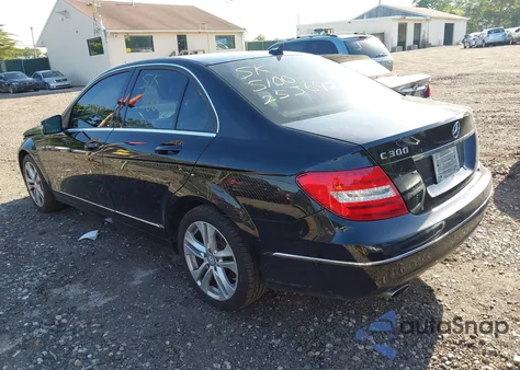 2014 Mercedes-Benz C 300 Luxury 4Matic/Sport 4Matic из США, поврежденный, VIN WDDGF8AB8EG253812